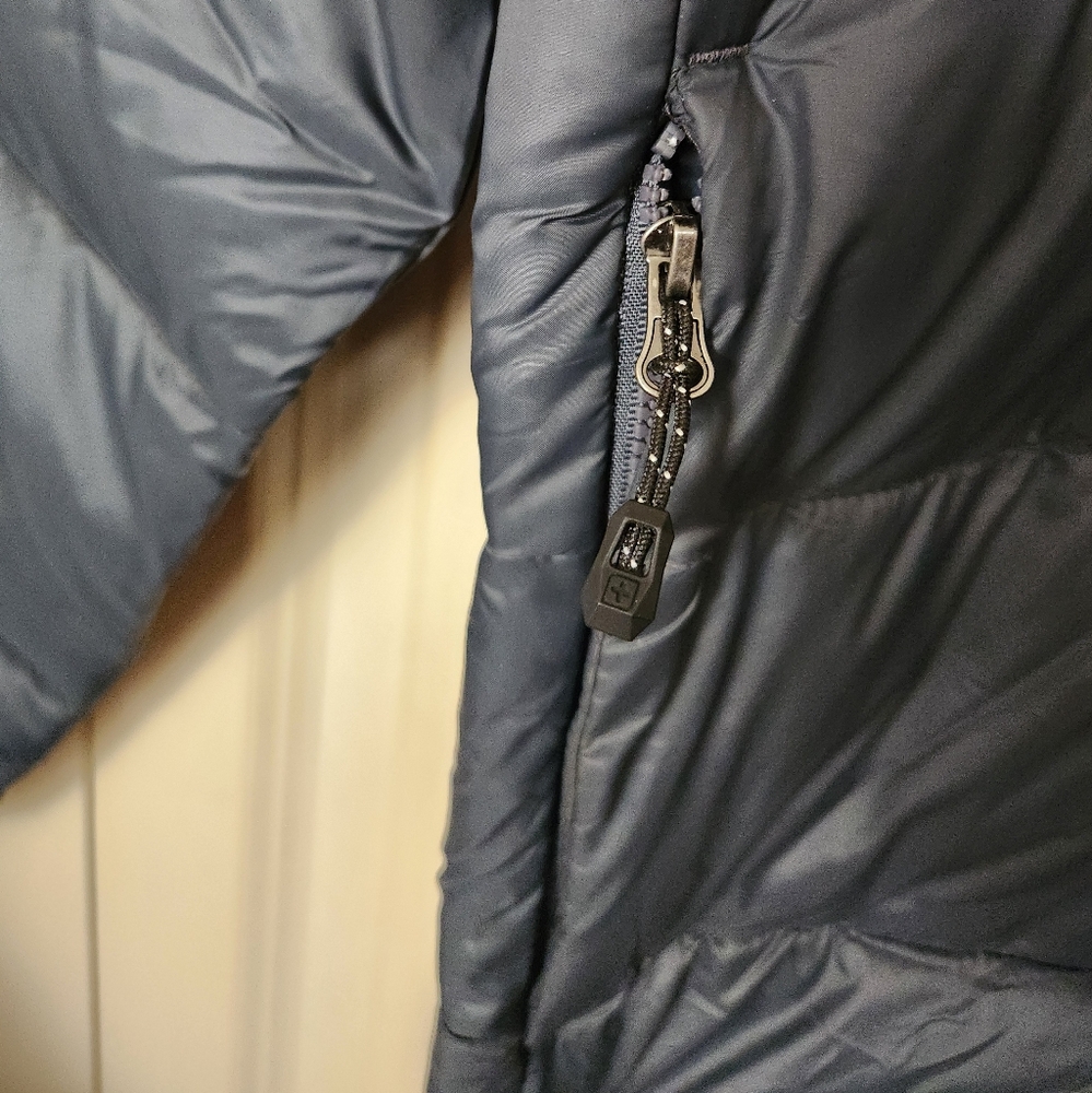 Swiss Tech Large (42-44) Lightweight Packable Quilted Puffer Jacket Solid Black - Picture 7 of 12